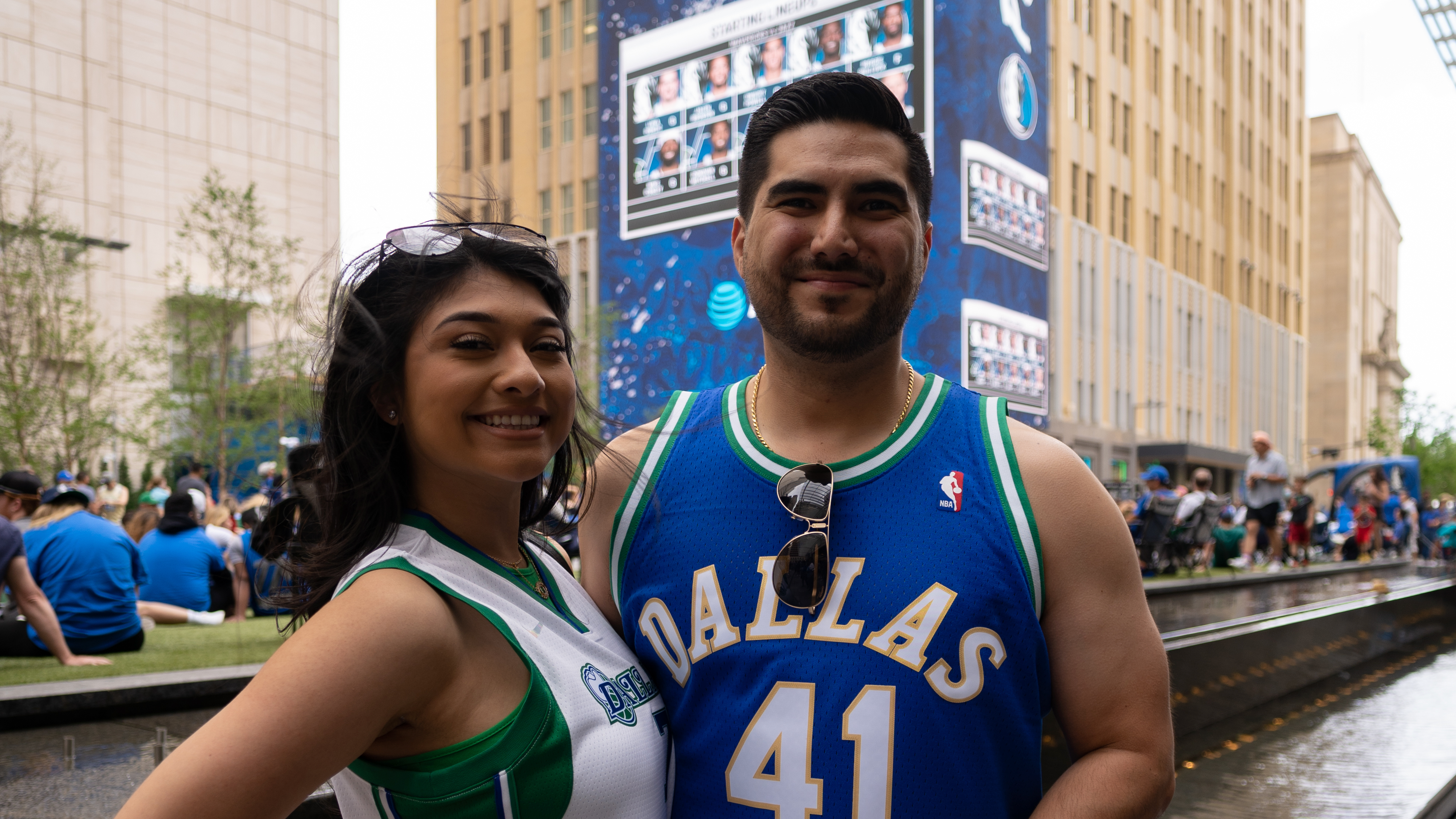 Dallas Mavericks vs Los Angeles